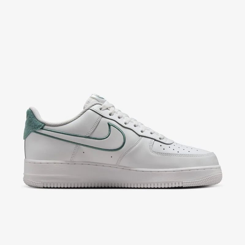 CALZADO CASUAL MASCULINO NIKE AIR FORCE 1 LOW RESORT AND SPORT