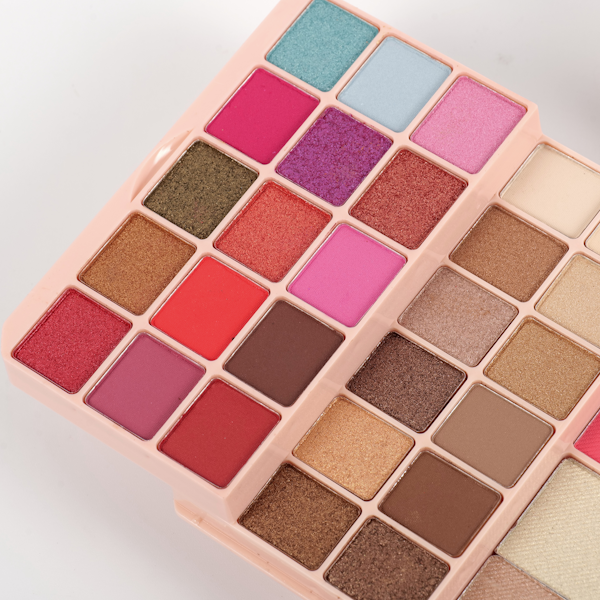 MAQUILLAJE MISS ROSE LIVE IN THE HAPPY