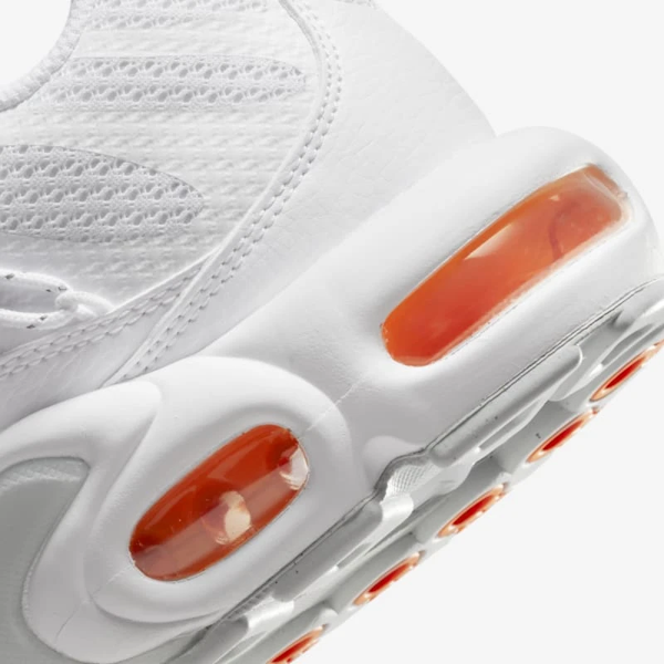 CALZADO DEPORTIVO MASCULINO NIKE AIR MAX PLUS UTILITY
