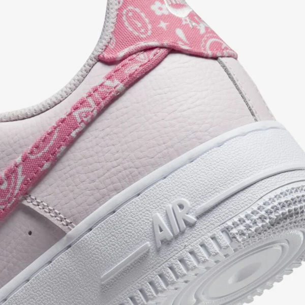 CALZADO DEPORTIVO FEMENINO NIKE AIR FORCE 1 ’07