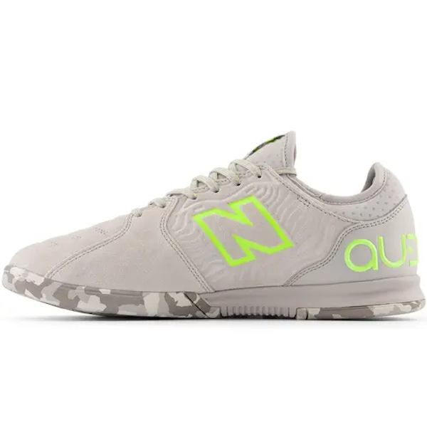 CALZADO DEPORTIVO MASCULINO NEW BALANCE AUDAZO V5+ PRO SUEDE INDOOR FUTSAL