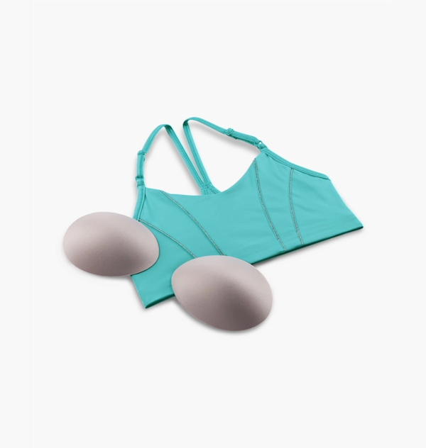 TOP DEPORTIVO NIKE DRI-FIT INDY METALLIC TAPE DE SUJECIÓN LIGERA AZUL CLARO