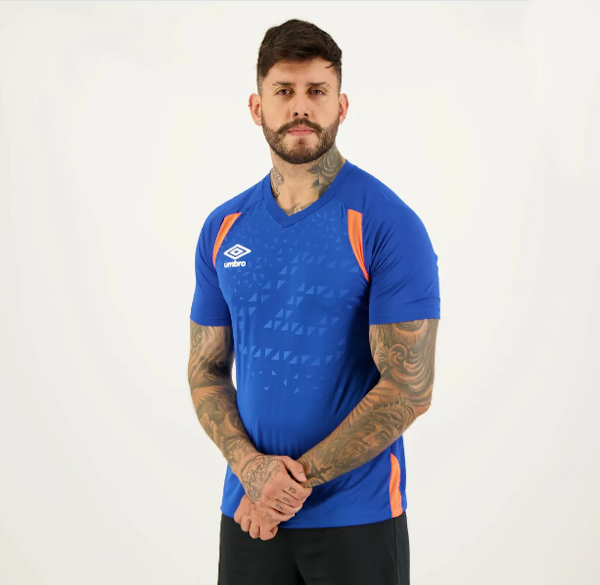 CAMISETA DEPORTIVO MASCULINO UMBRO DIAMOND RELIEF MANGAS CORTAS