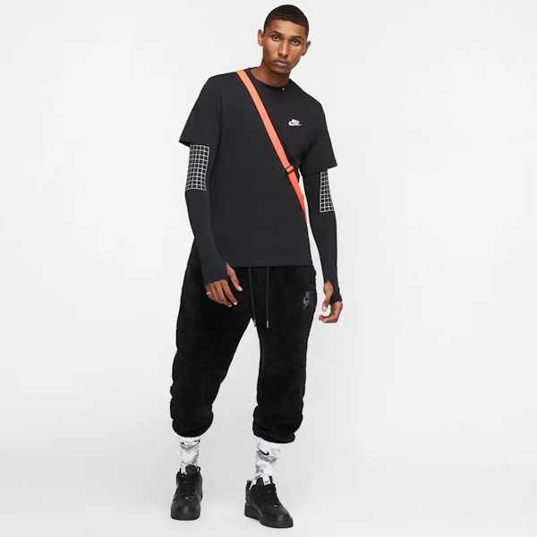CAMISETA NIKE SPORTSWEAR CLUB TEE MANGAS CORTAS