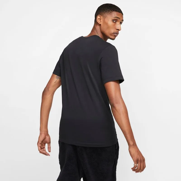 CAMISETA NIKE SPORTSWEAR CLUB TEE MANGAS CORTAS