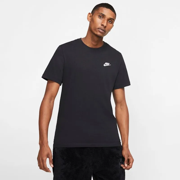 CAMISETA NIKE SPORTSWEAR CLUB TEE MANGAS CORTAS