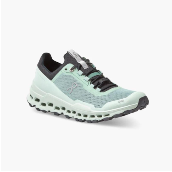 CALZADO DEPORTIVO FEMENINO ON-RUNNING CLOUDULTRA