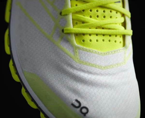 CALZADO DEPORTIVO FEMENINO ON-RUNNING CLOUDFLASH