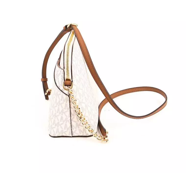 BOLSO BANDOLERA FEMENINO MICHAEL KORS JET SET TRAVEL MEDIANO TIPO CÚPULA CON LOGOTIPO