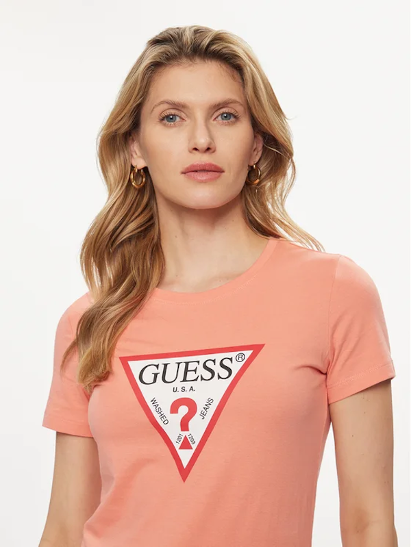 CAMISETA FEMENINO GUESS LOGO MANGAS CORTAS