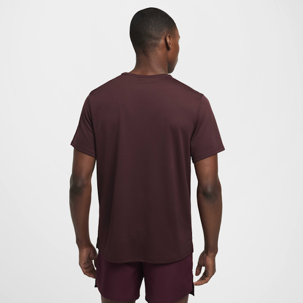 CAMISETA DEPORTIVO MASCULINO NIKE DRI-FIT UV MILER MANGAS CORTAS