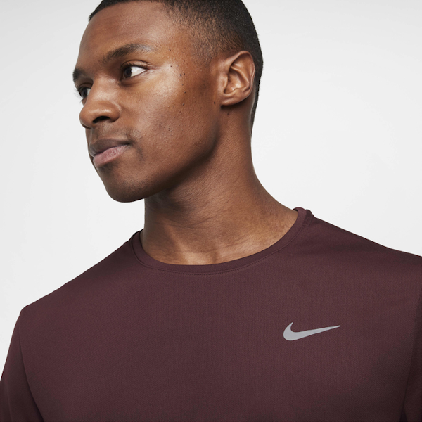 CAMISETA DEPORTIVO MASCULINO NIKE DRI-FIT UV MILER MANGAS CORTAS