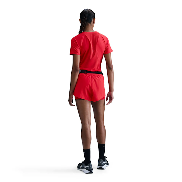 CAMISETA DEPORTIVO FEMENINO NIKE SWIFT DRI-FIT MANGAS CORTAS