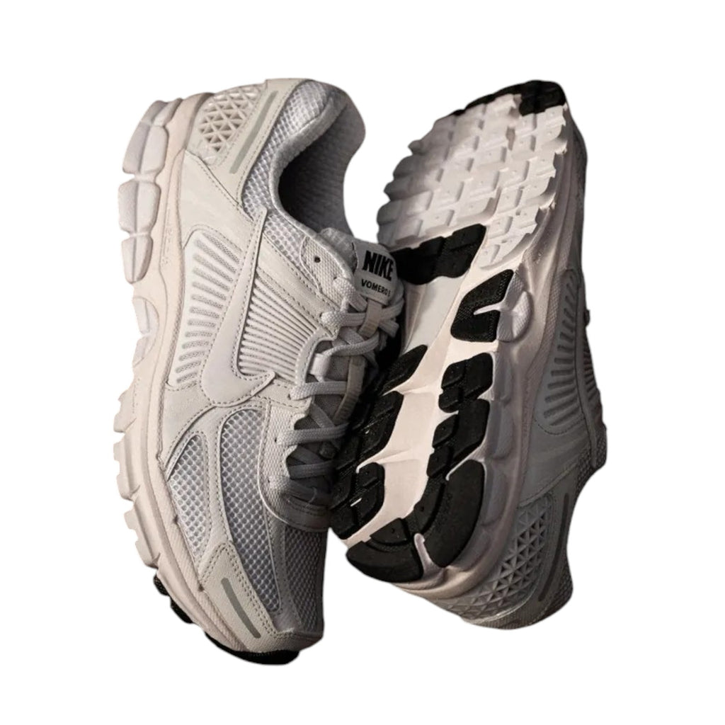CALZADO DEPORTIVO MASCULINO NIKE ZOOM VOMERO 5
