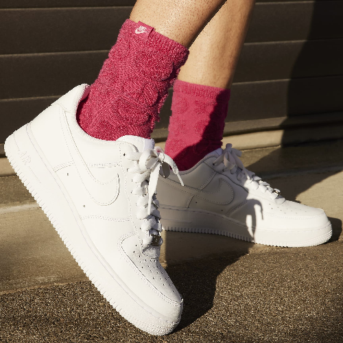 CALZADO CASUAL FEMENINO NIKE AIR FORCE 1 LOW
