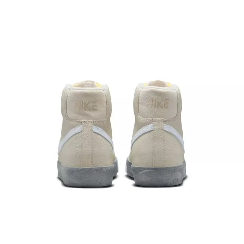CALZADO CASUAL MASCULINO NIKE BLAZER MID ’77 SE