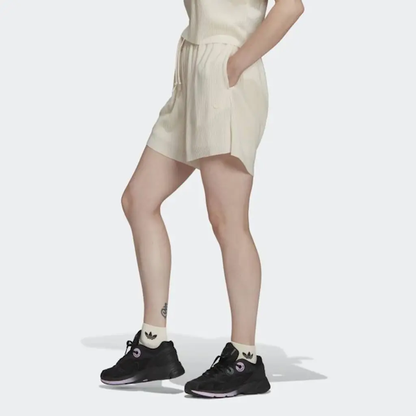 SHORT DEPORTIVO FEMENINO ADIDAS ADICOLOR PLISSE WONDER
